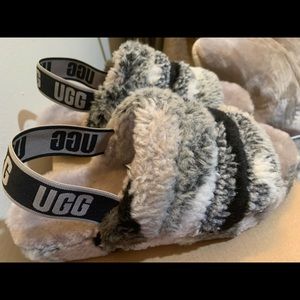 UGG FLUFF YEAH SLIDE CALI COLLAGE BLACK GREY SLIPPERS - WOMEN'S
